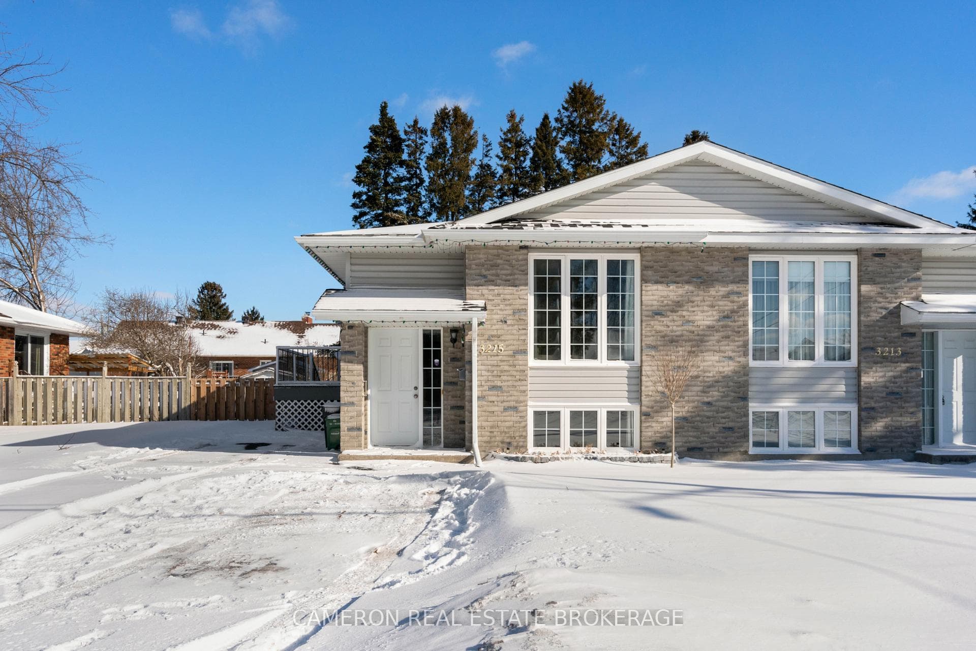 3215 Johnston Avenue photo 1