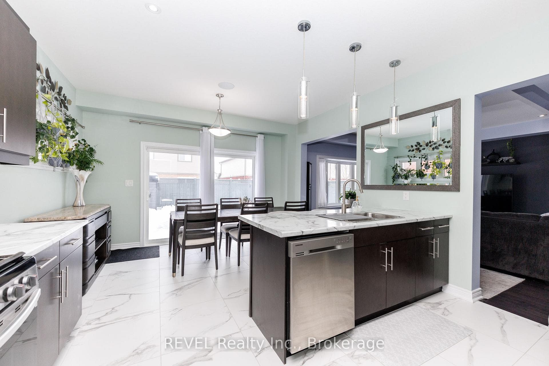 8 Elderberry Road photo 23