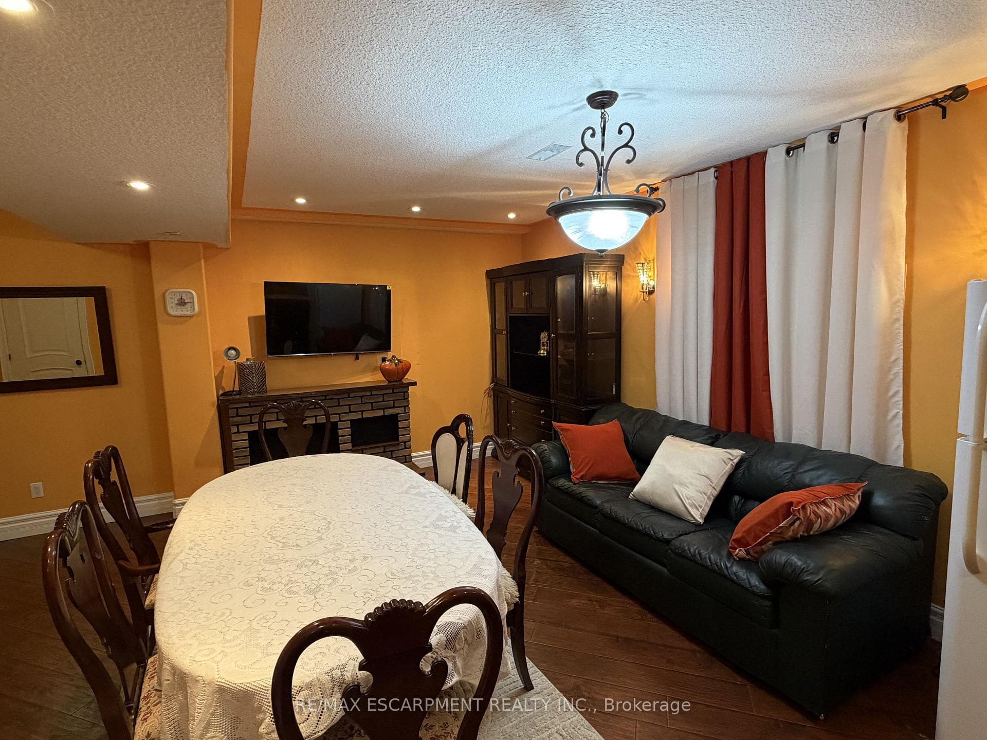 2 PINERIDGE Drive photo 4