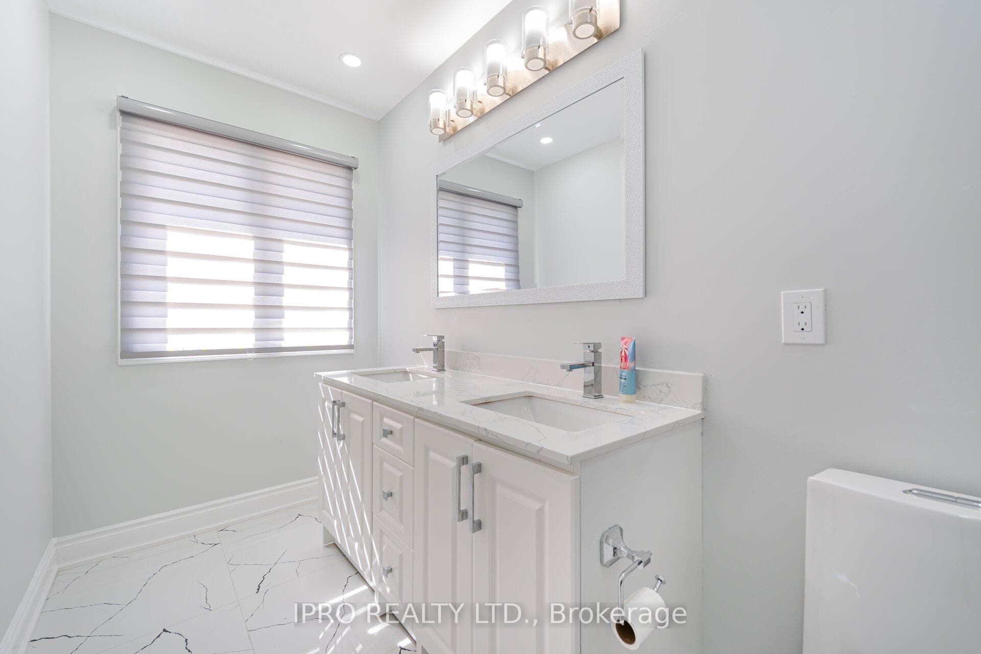 30 Mount Ranier Crescent photo 31