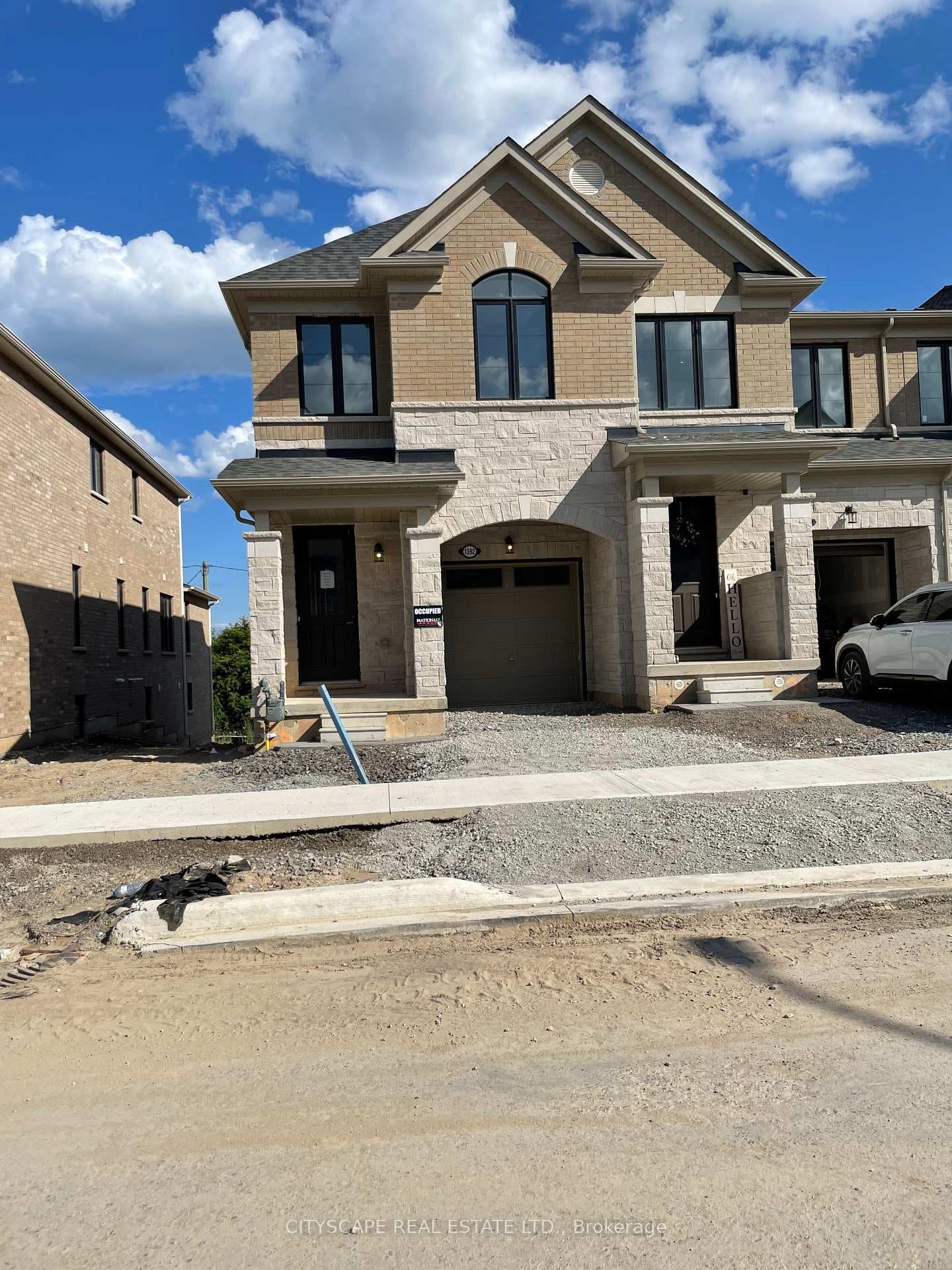 1392 Almonte Drive photo 1