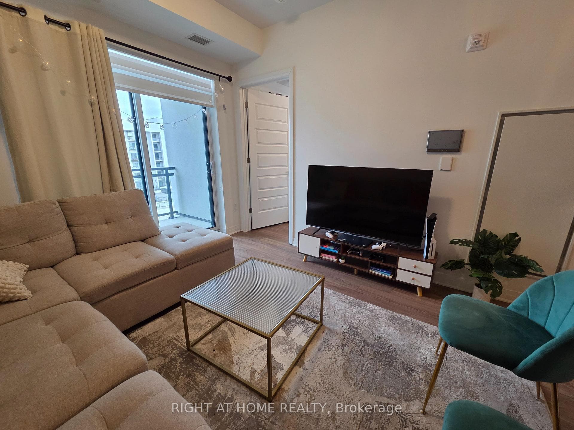 490 Gordon Krantz Avenue Unit 409 photo 35