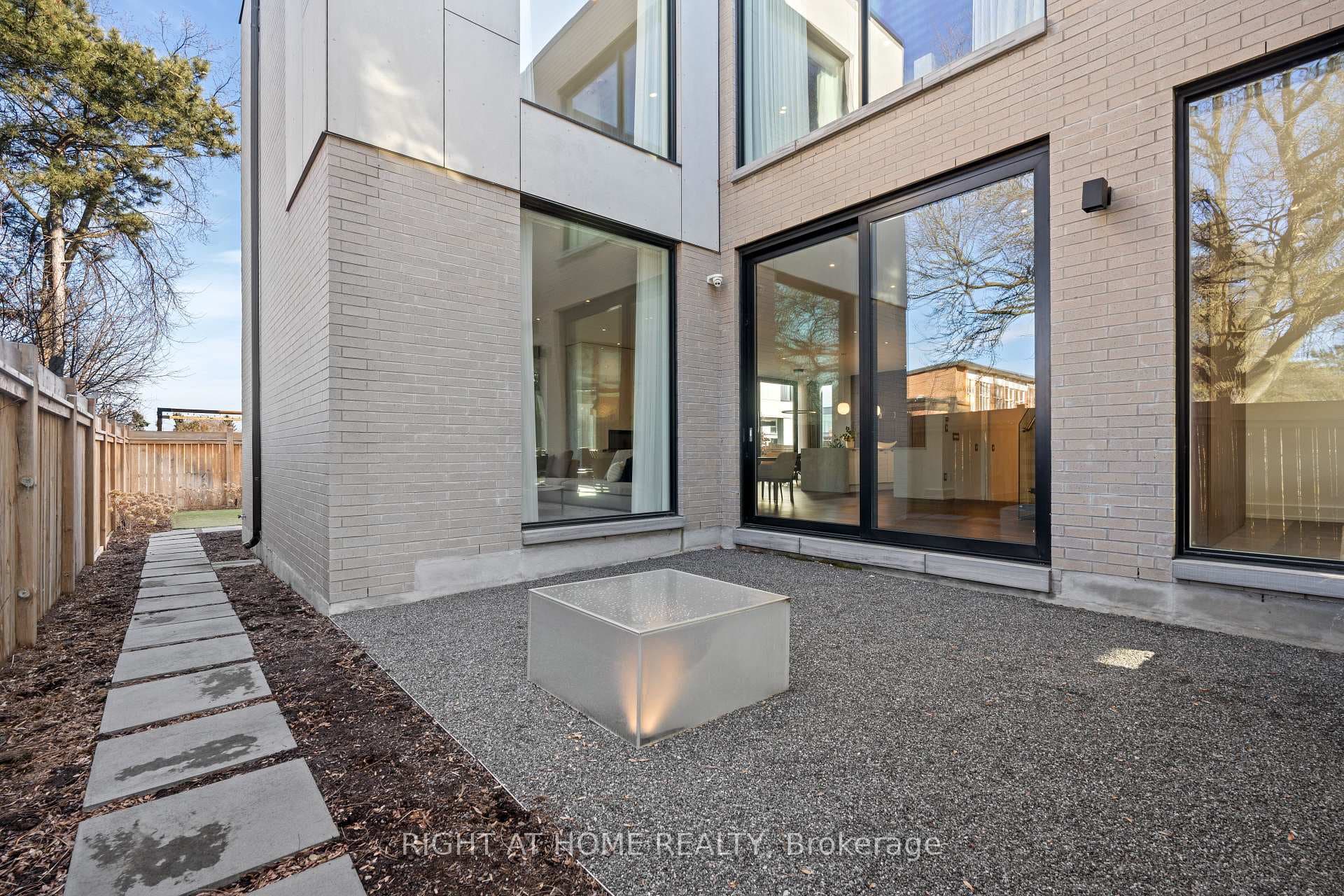 15 Fairmeadow Avenue photo 35