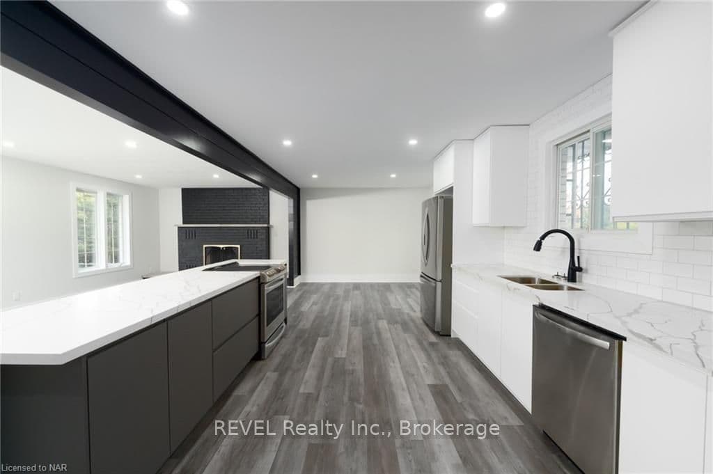 62 BERTIE Street photo 6
