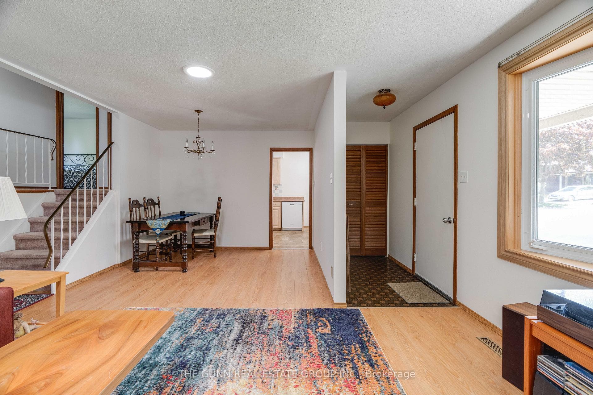 53 Haliburton Crescent photo 12