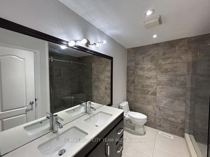 59 Trish Drive photo 16