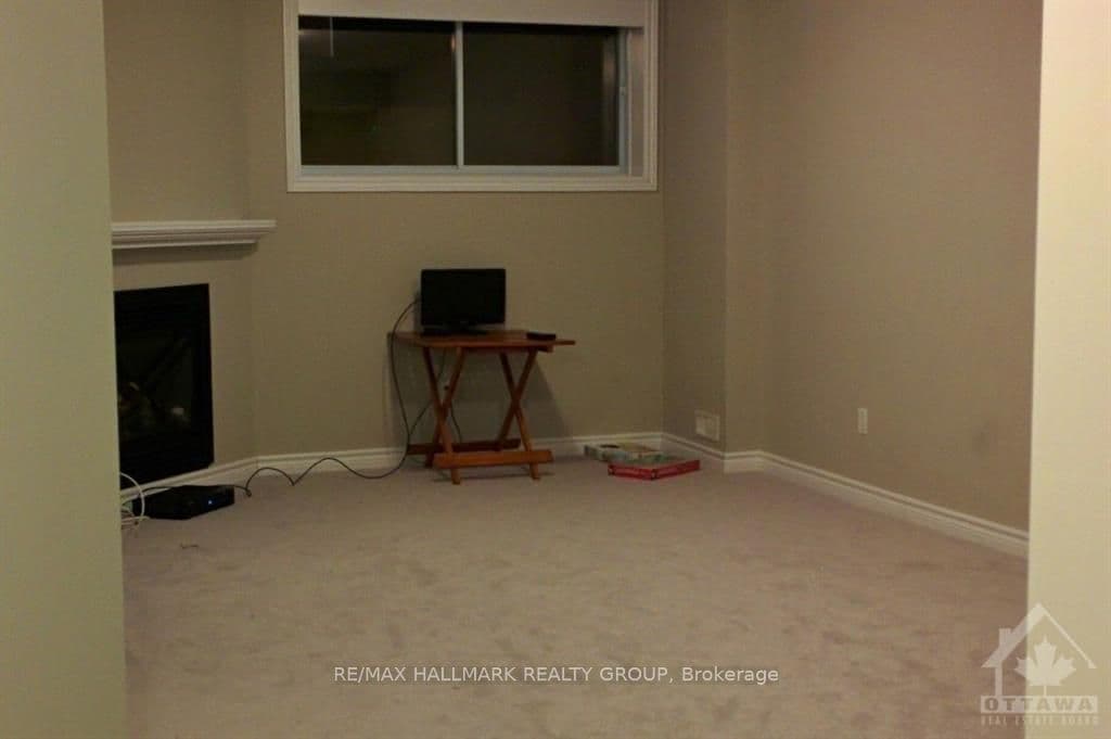 329 TOURMALINE Crescent photo 22