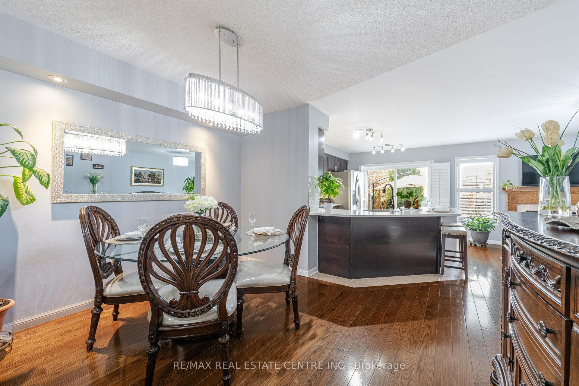 806 Maquire Terrace photo 9