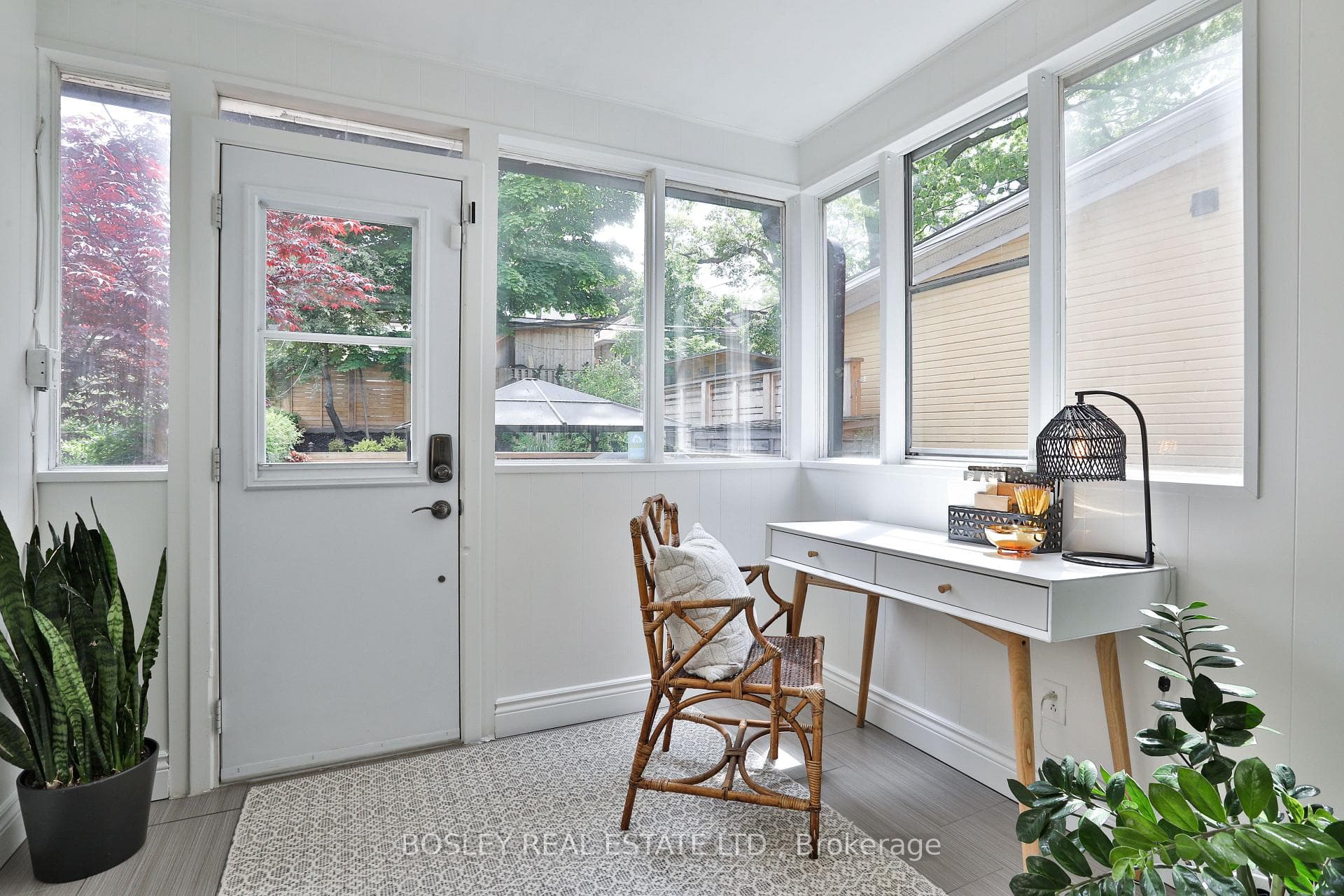 53 Woodside Avenue photo 18