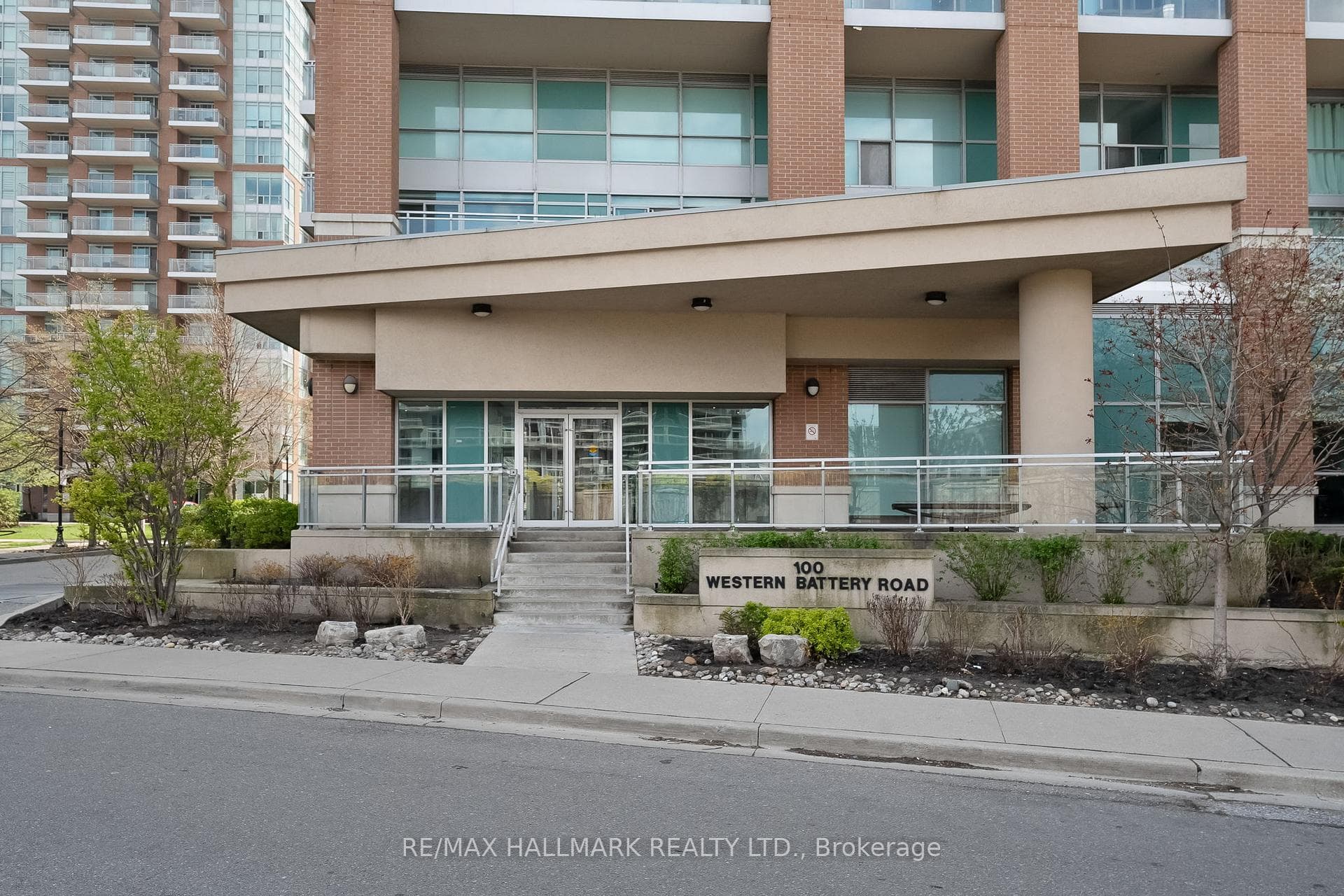 100 Western Battery Road Unit 104 photo 3