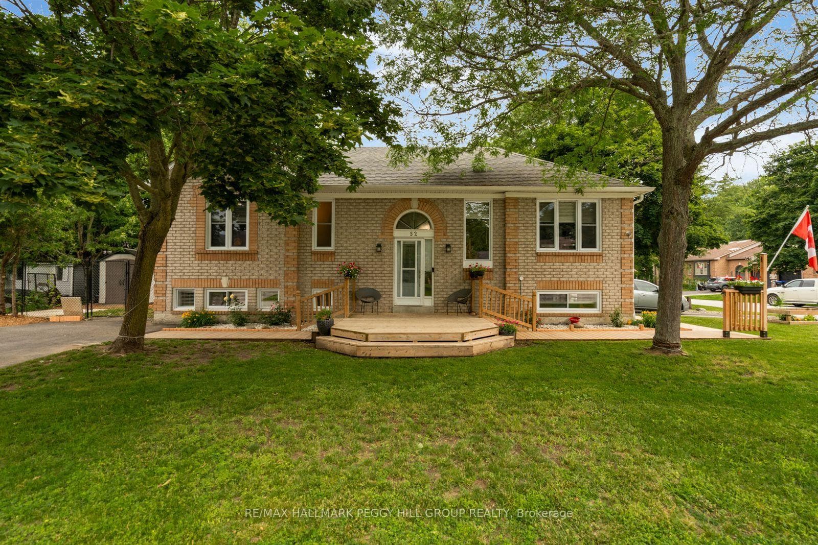 52 Harbour Crescent photo 1