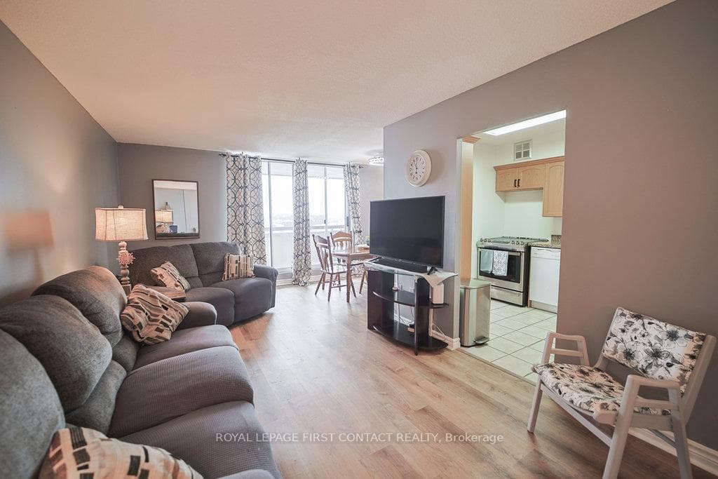 20 William Roe Boulevard Unit 808 photo 10