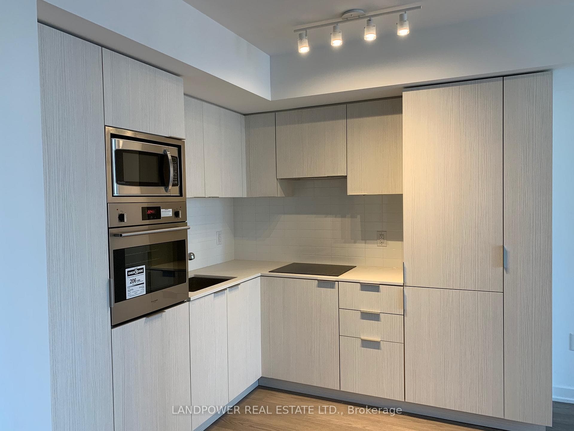 11 Wellesley Street Unit 1007 photo 5