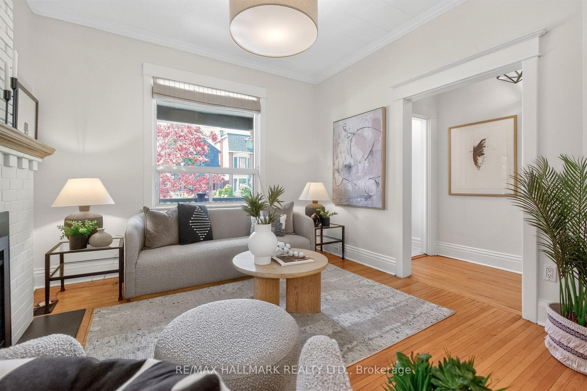 687 Durie Street photo 8