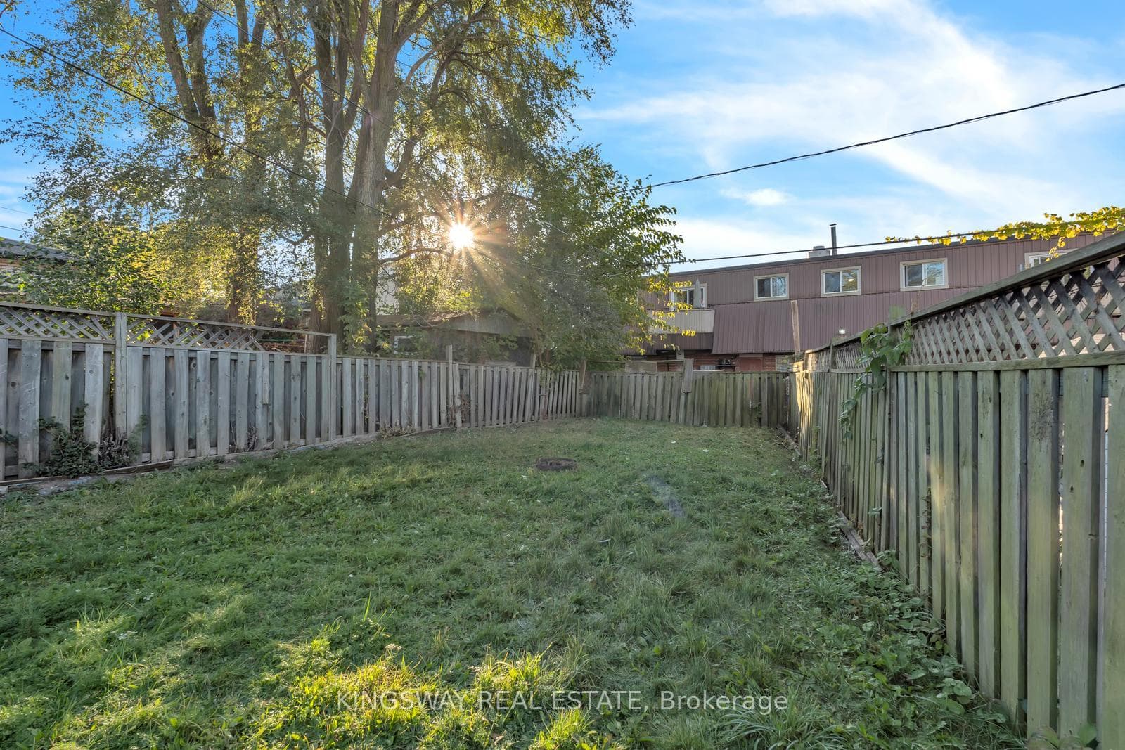 805 B PATTERSON Place photo 22