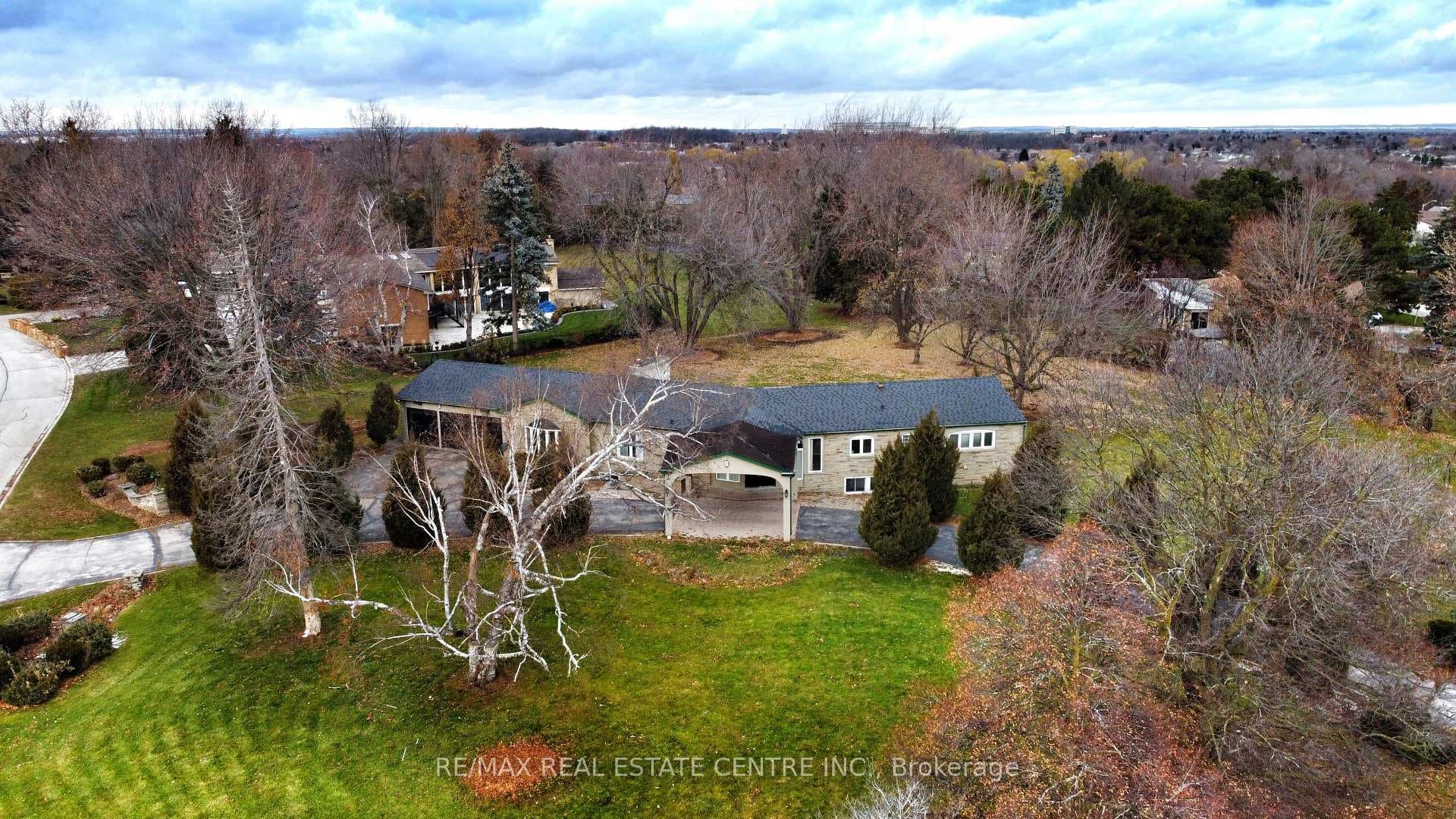 20 Crescent Hill Drive photo 1