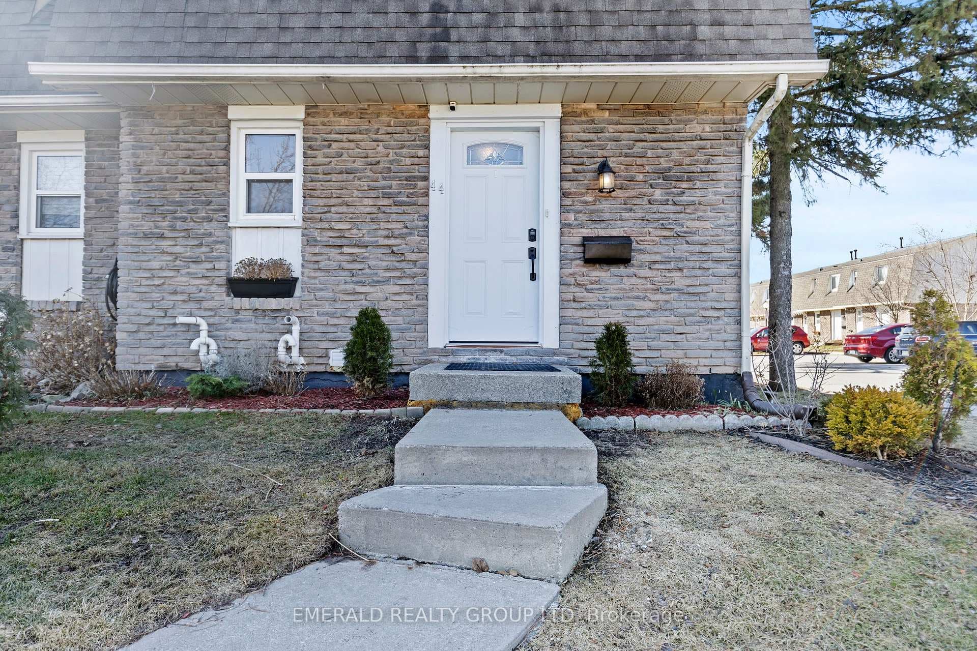131 Rockwood Avenue Unit 44 photo 4