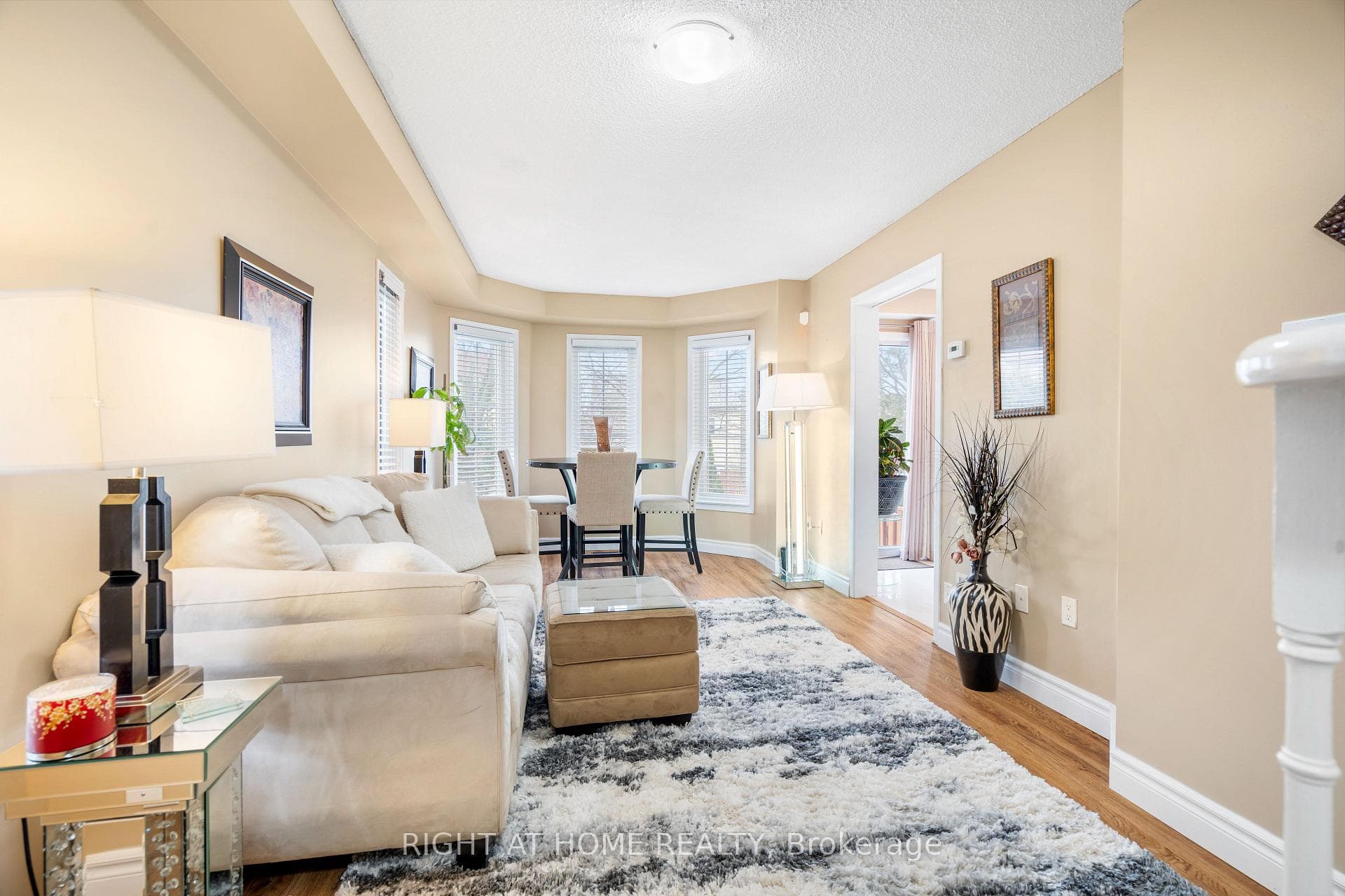 1801 NICHOL Avenue Unit 4 photo 8
