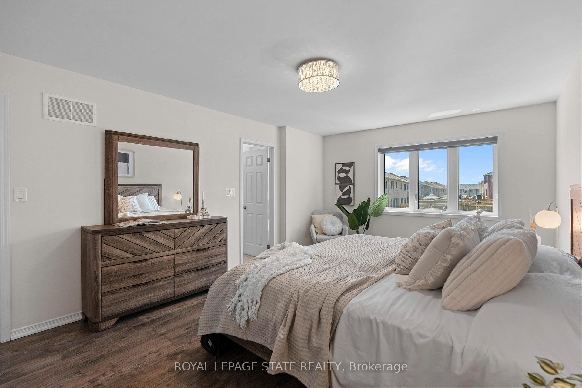 89 Thompson Road photo 20
