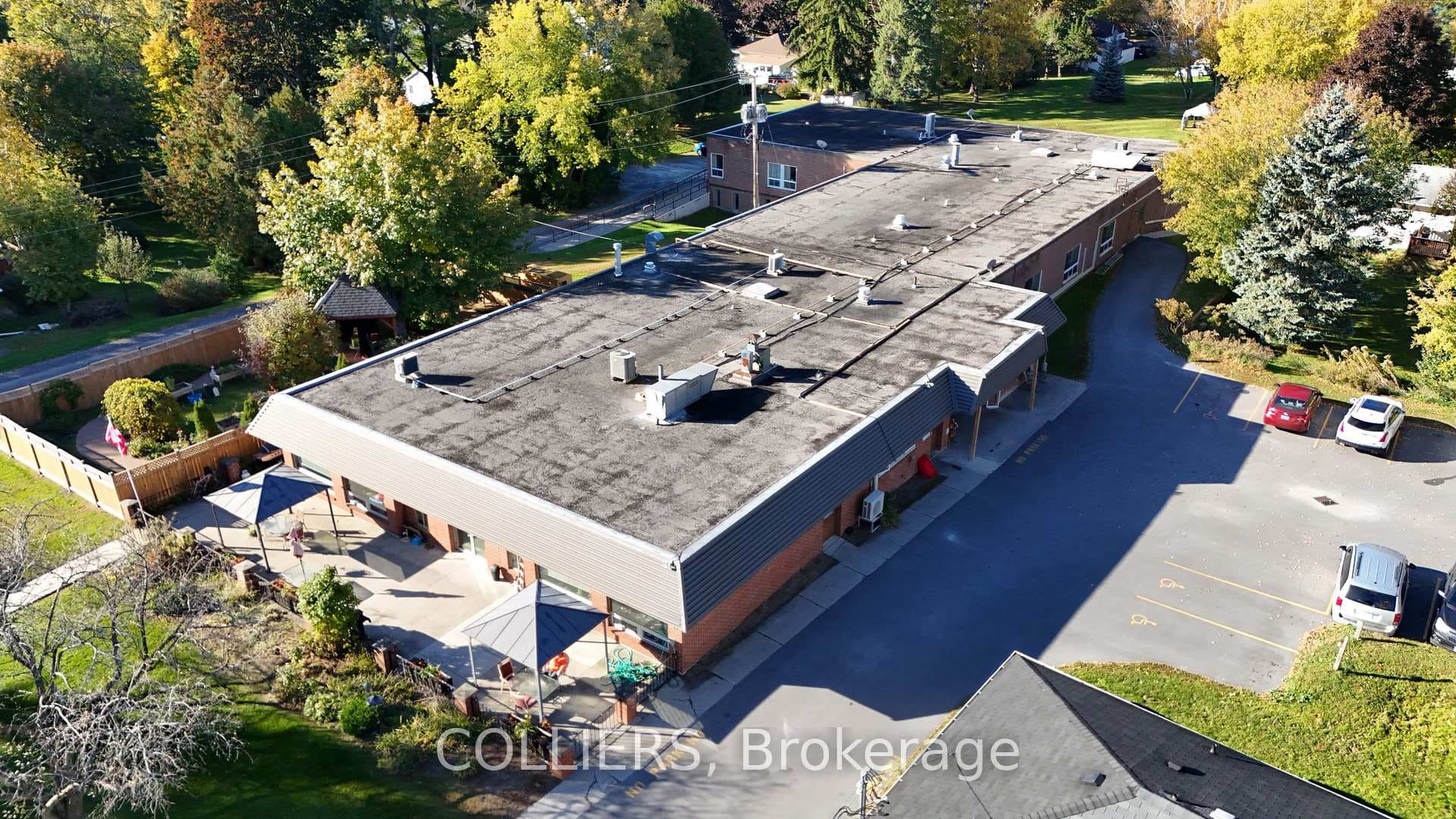111 West Mary Street photo 3
