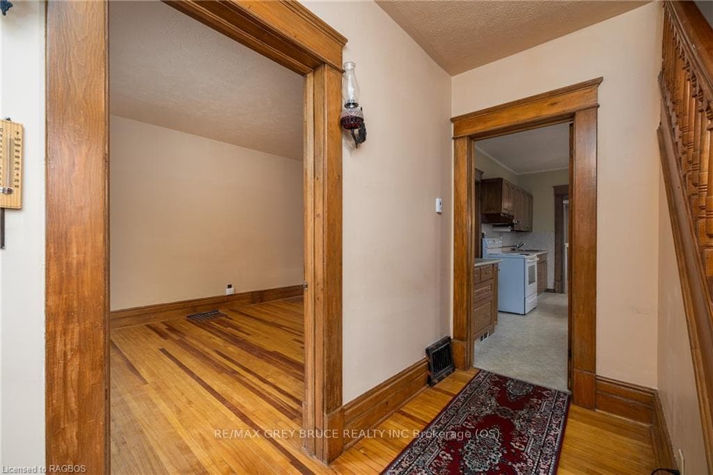 716 5TH Avenue photo 18