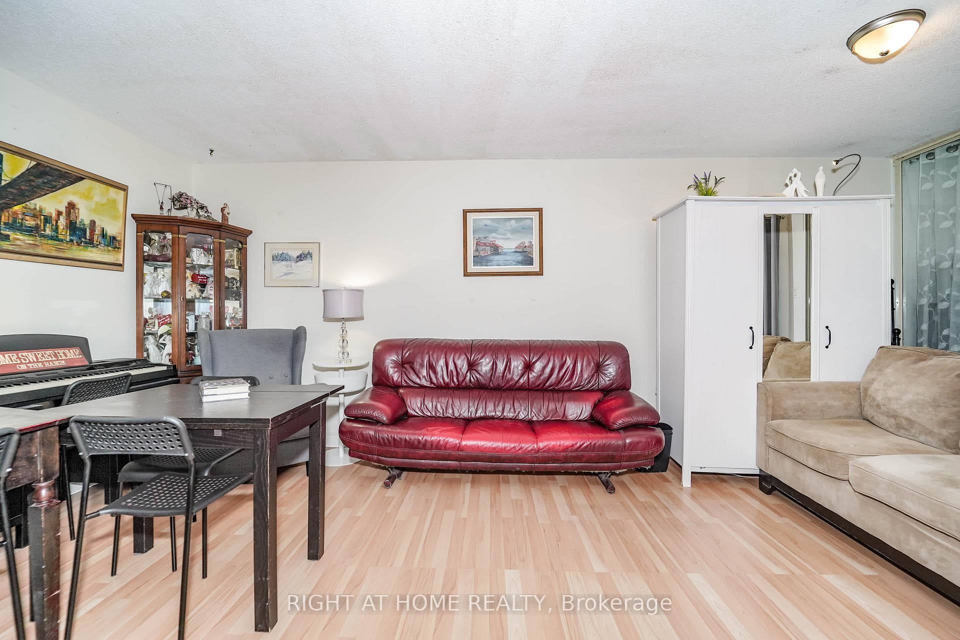 1210 Don Mills Road Unit 123 photo 11