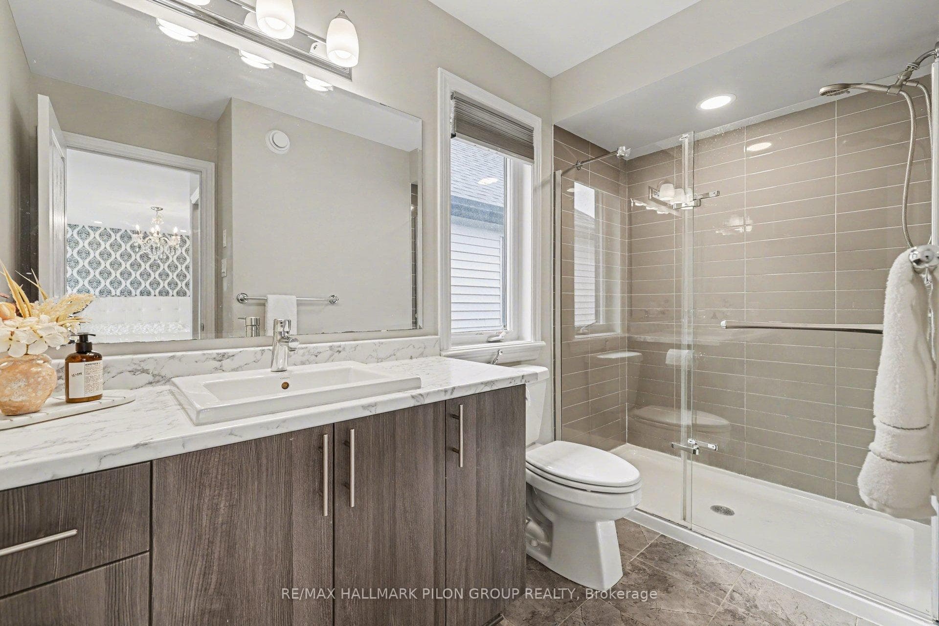 266 Shinleaf Crescent photo 15