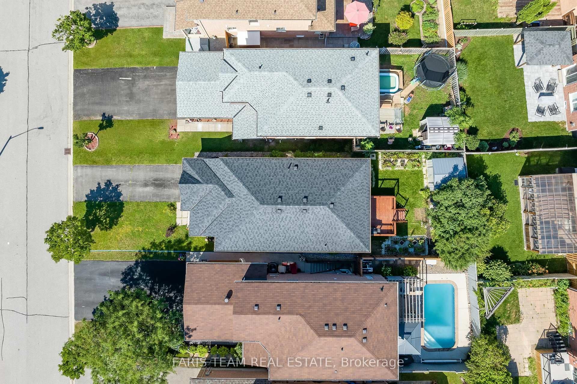 10 Lister Drive photo 18