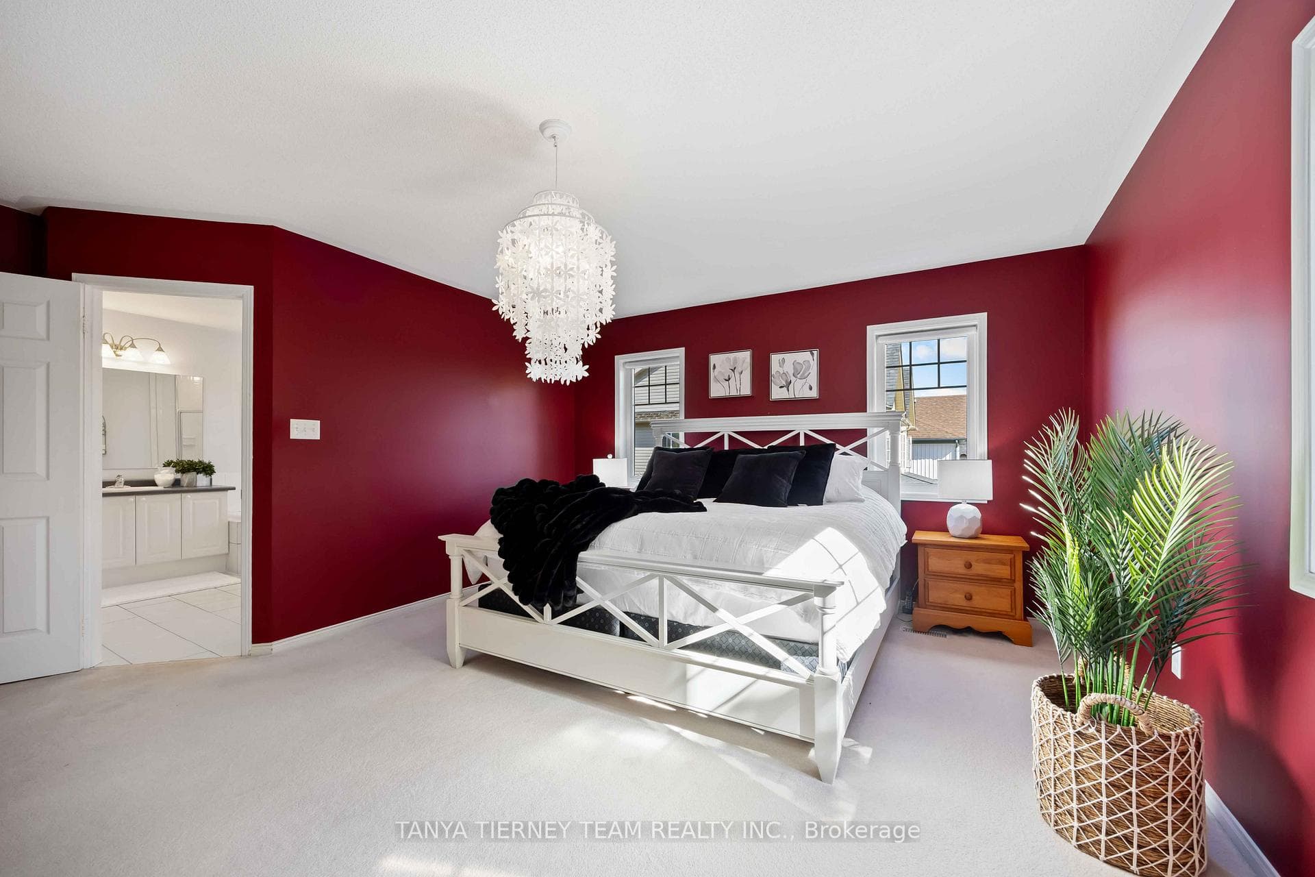 30 Claridge Crescent photo 27