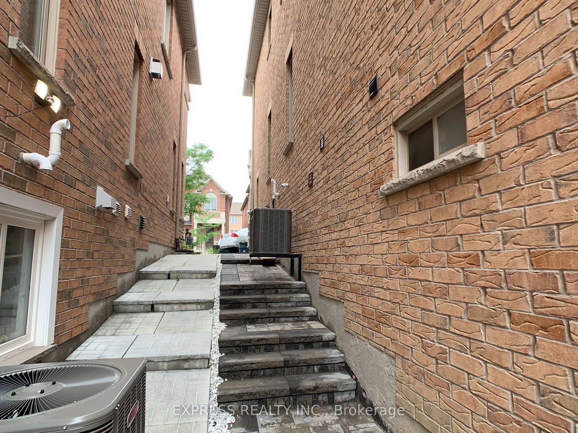 11 Busch Avenue Unit Bsmt photo 15