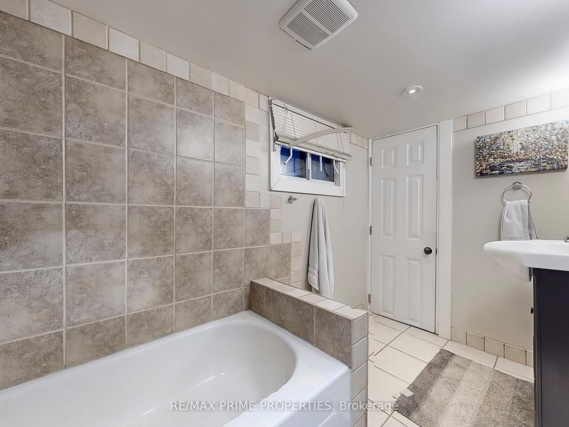 96 Coleridge Avenue photo 32