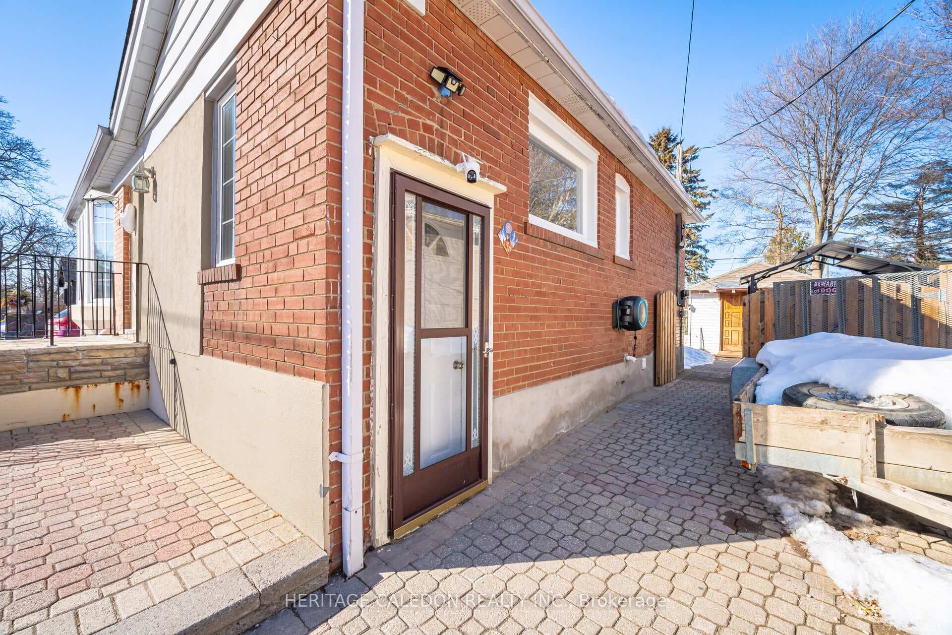 25 Shelley Street photo 42