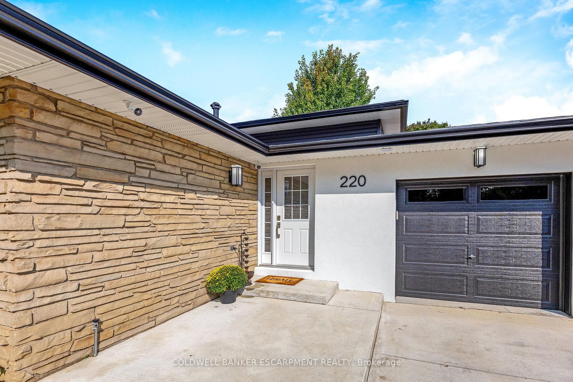 220 Elmore Drive photo 4