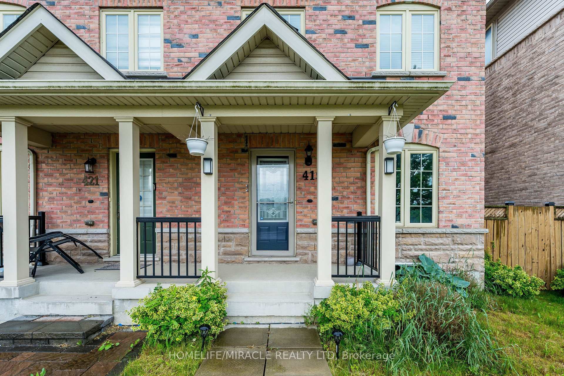 419 Rossland Road photo 48