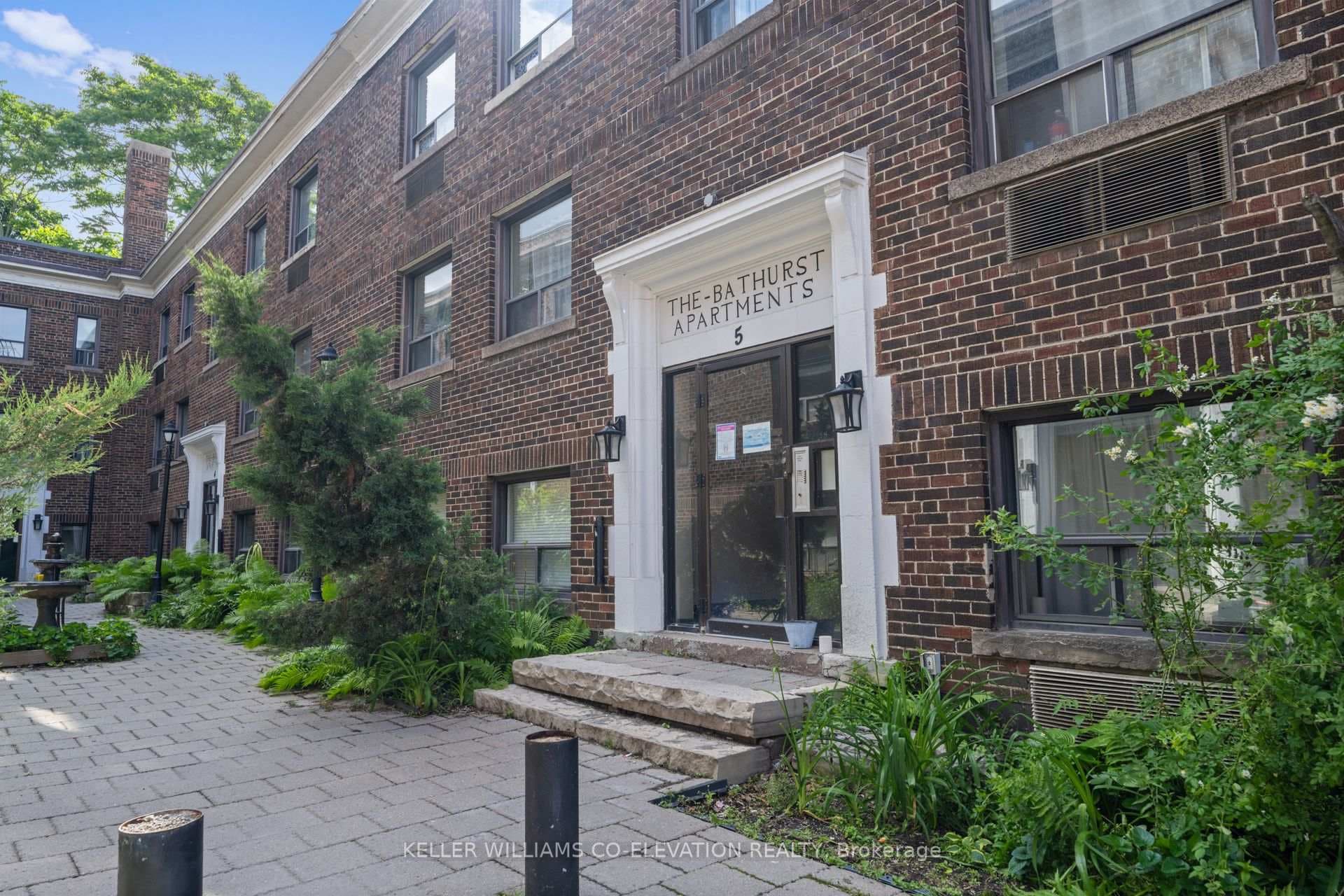 1383 Bathurst Street Unit 505 photo 4