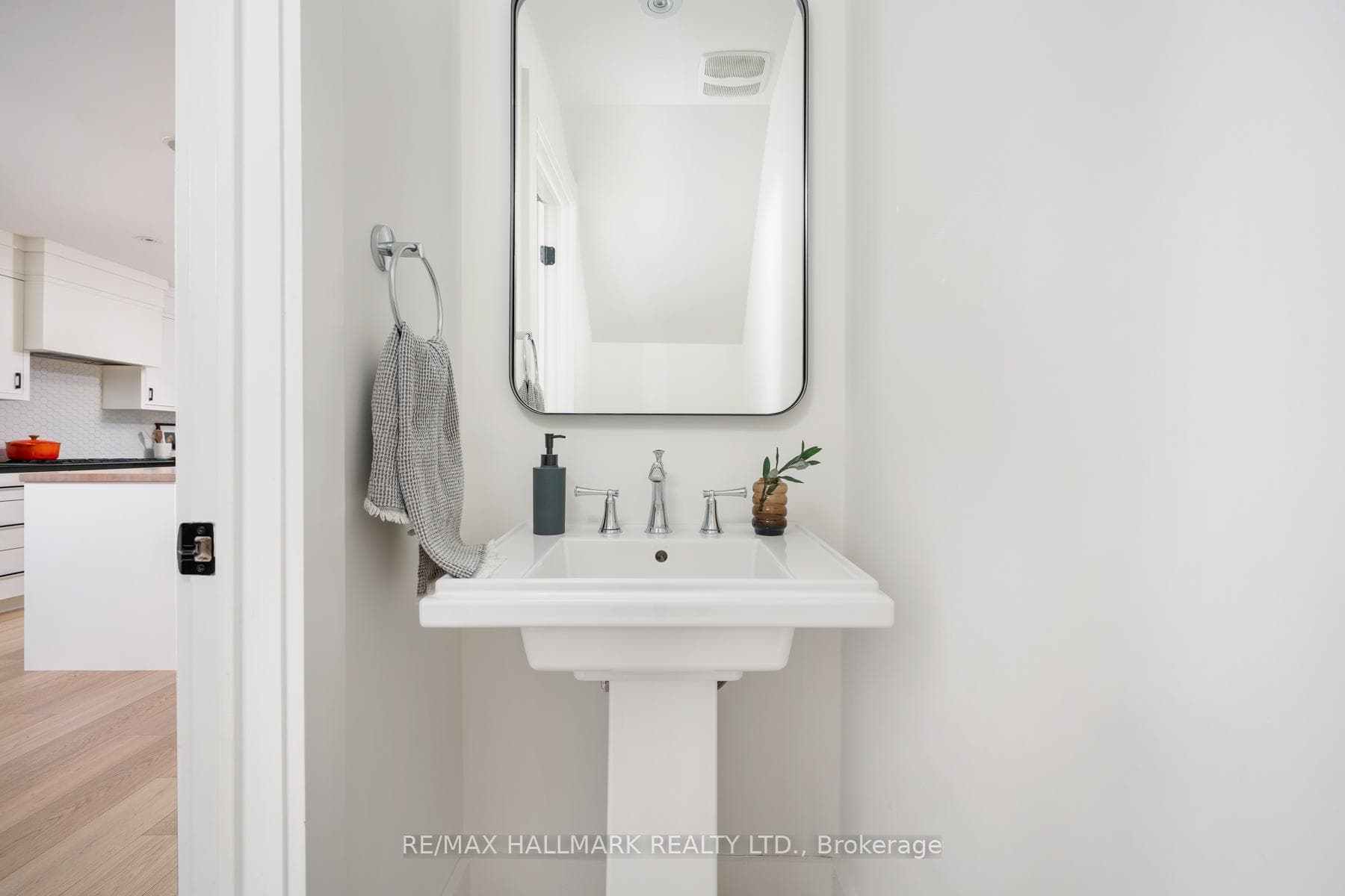 265 Euclid Avenue photo 14