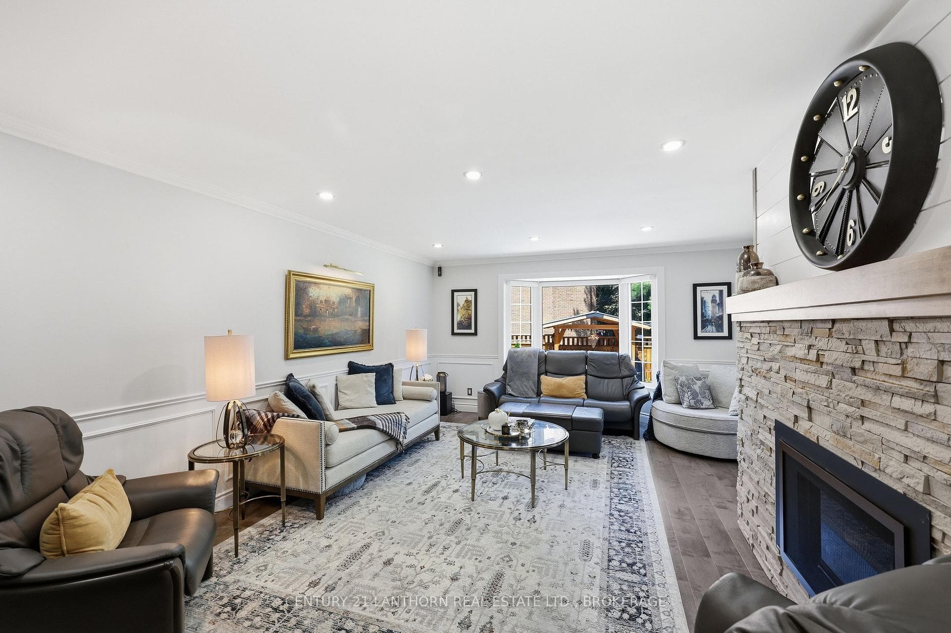 952 Chancery Street photo 18