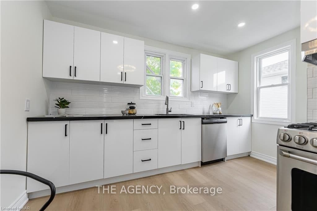 266 WALLACE Avenue photo 12