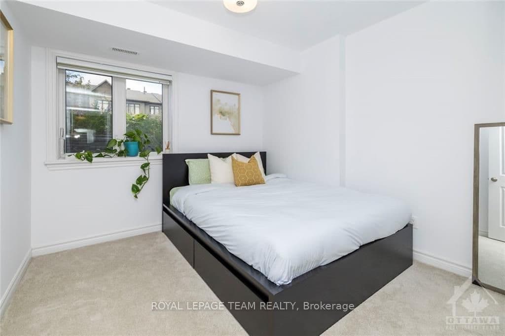 618 COMPASS Street photo 26
