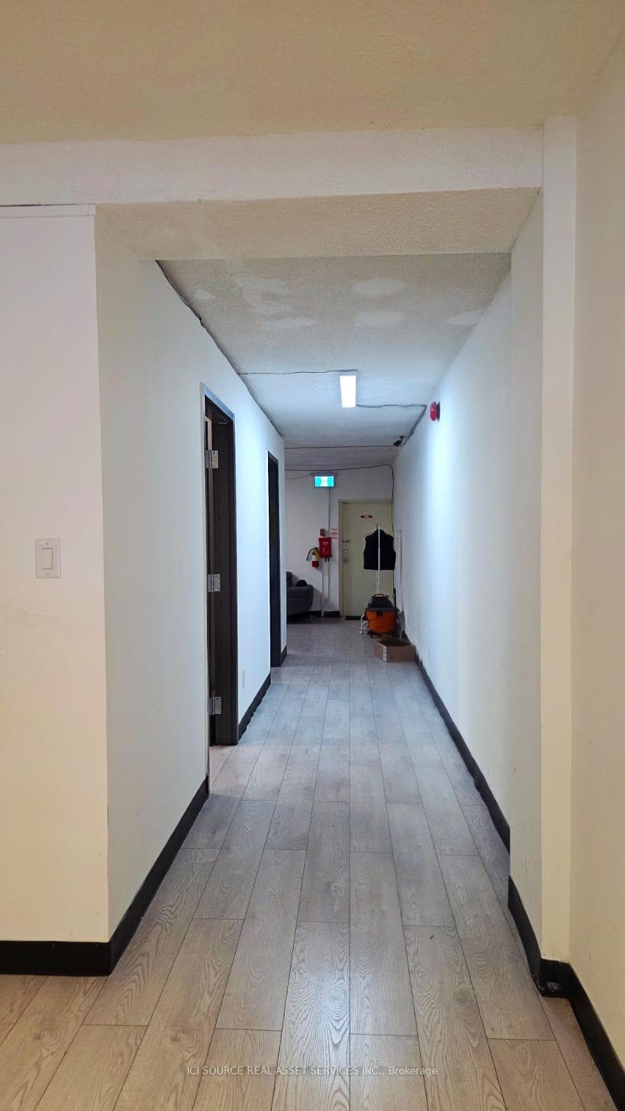 1811 Danforth Avenue photo 9
