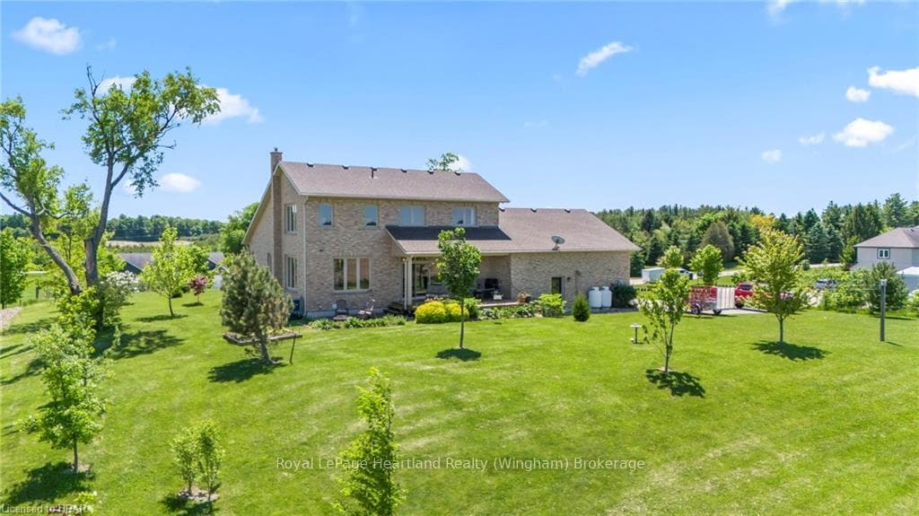 27 INGLIS Crescent photo 6