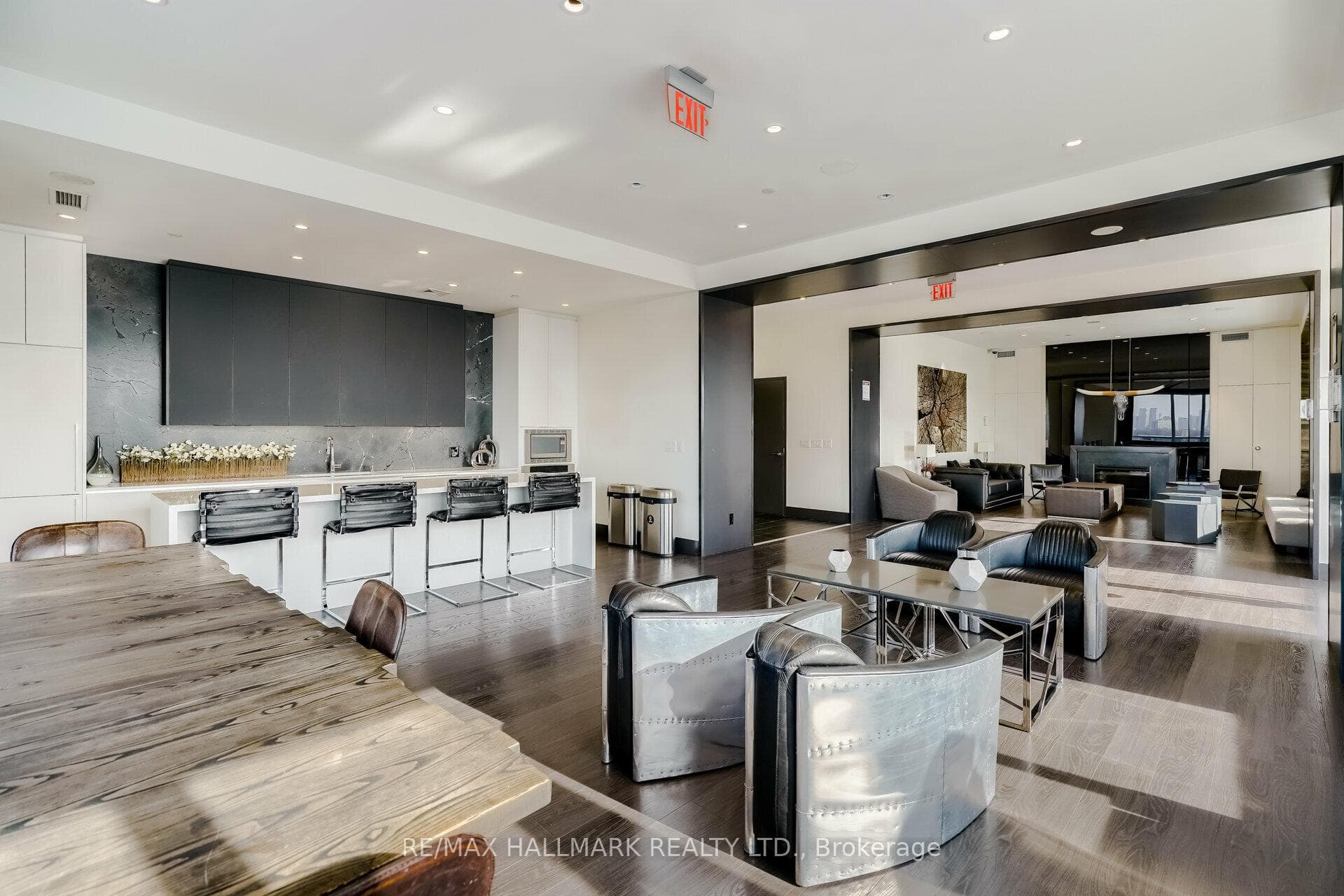 1830 Bloor Street Unit 739 photo 21