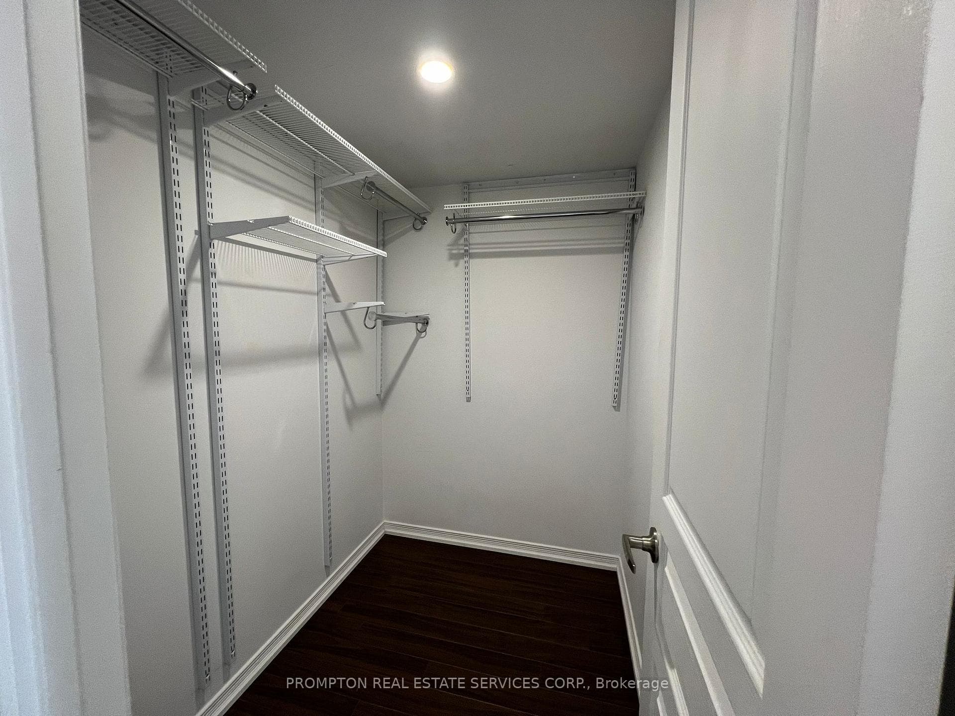 310 Red Maple Road Unit 716 photo 12