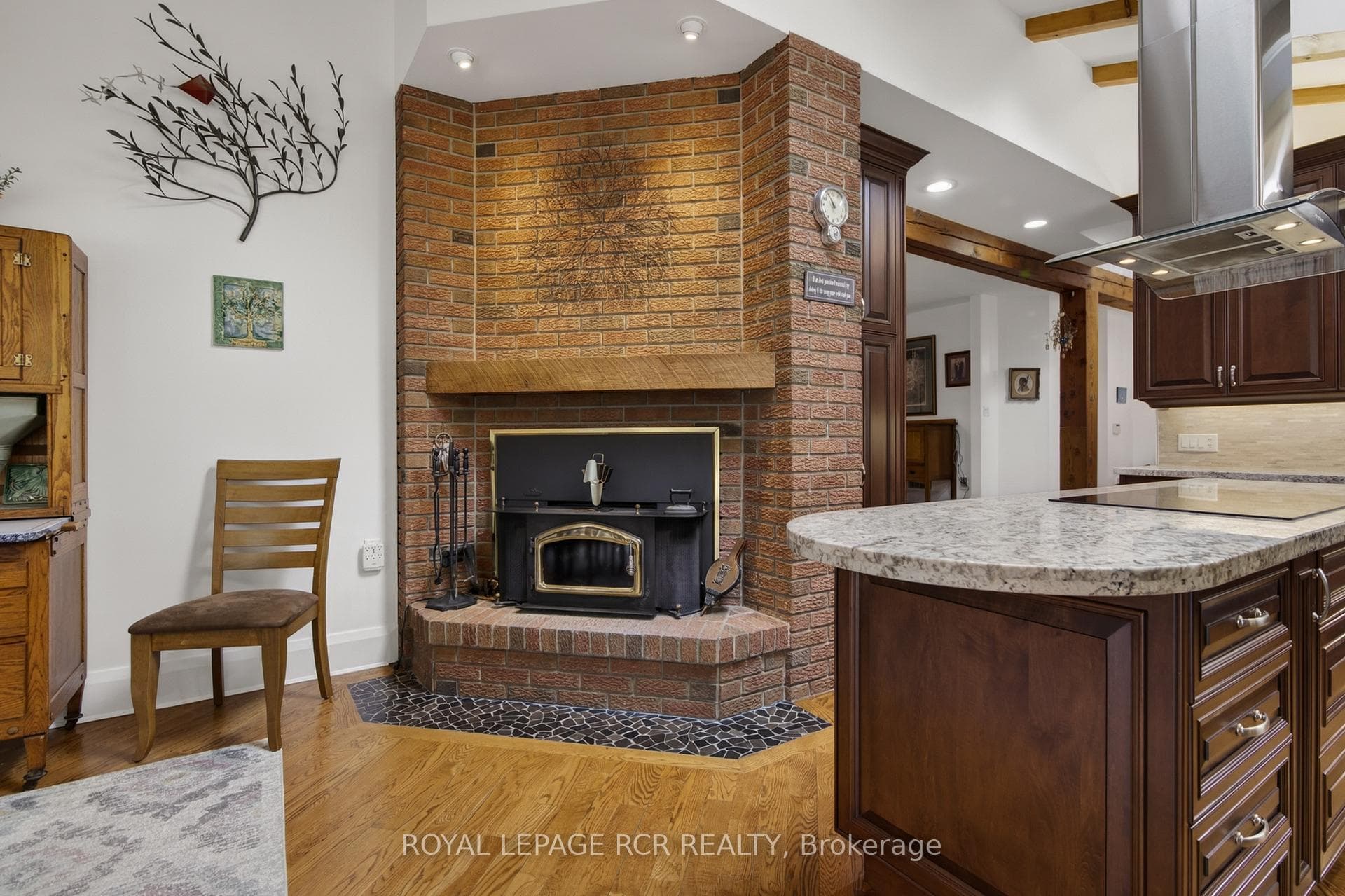 16365 Bathurst Street photo 24