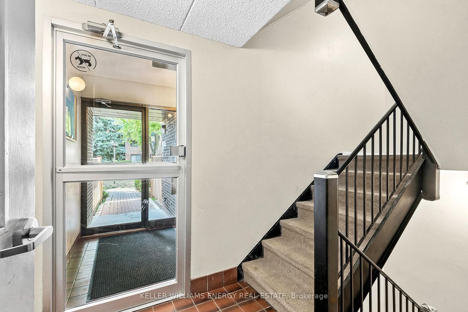 43 Taunton Road Unit 1 photo 4