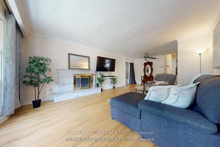 18 Darlingside Drive photo 8