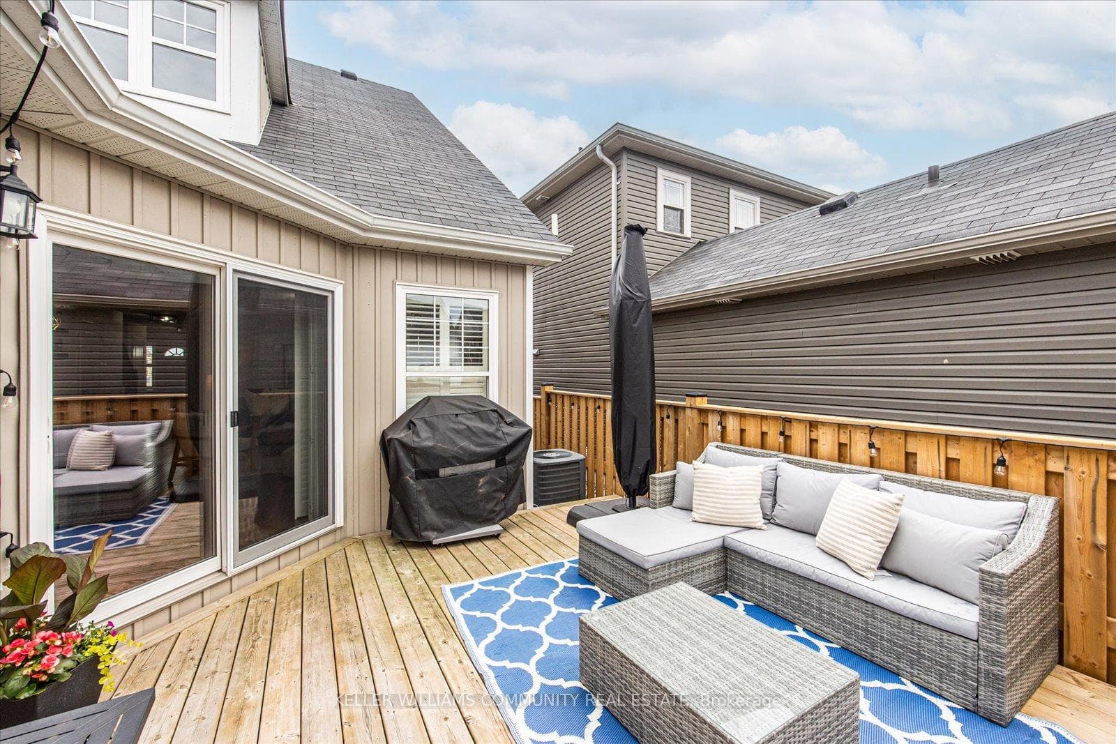 280 Strachan Street photo 36