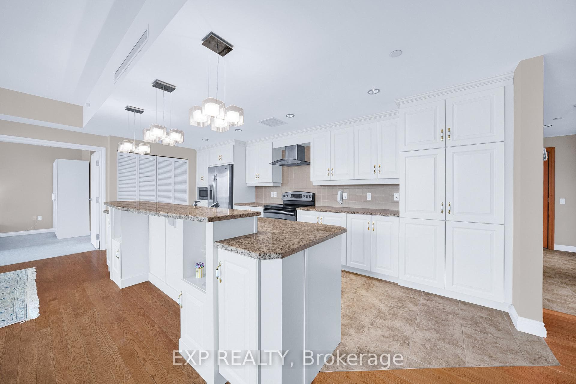 90 George Street Unit 1103 photo 6
