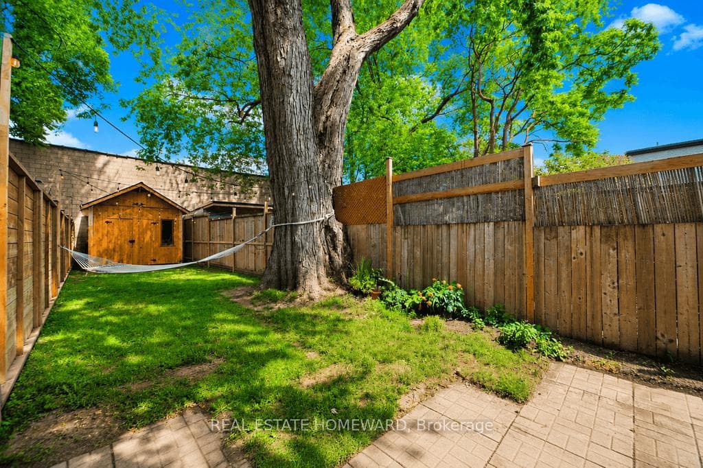 91 Carlaw Avenue photo 32
