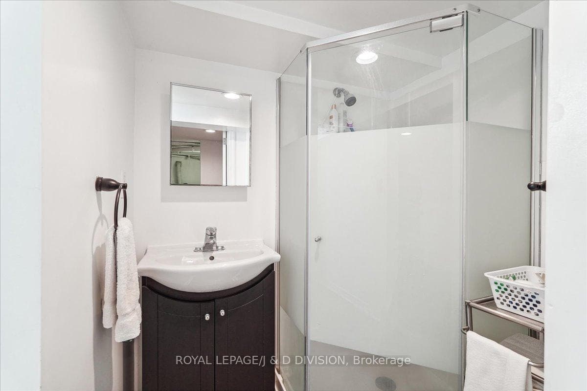 59 Atlas Avenue photo 29
